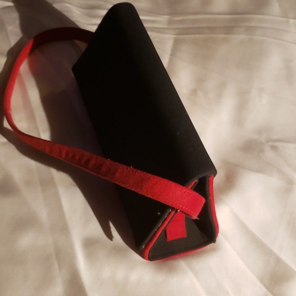 Purse - Picture 2 of 9